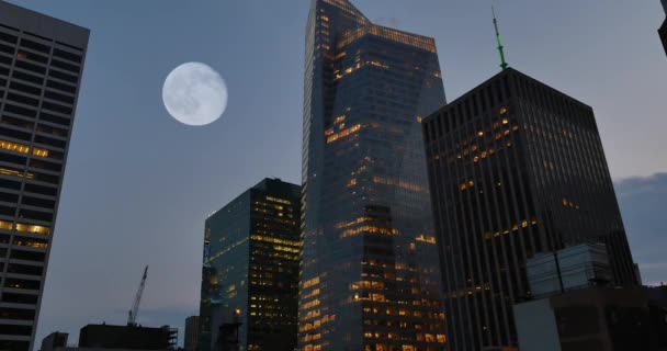 Luna piena 4K su Manhattan Skyline e Bank of America Building — Video Stock