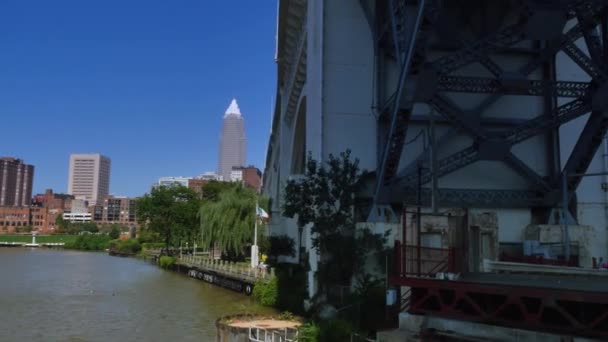 4k Cleveland Skyline — Stockvideo