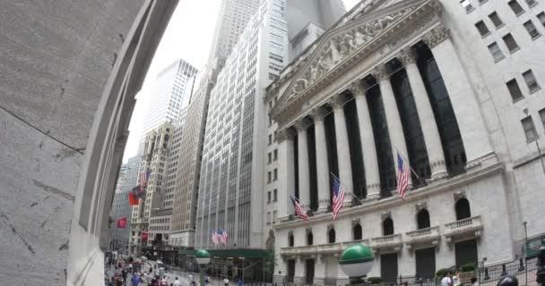 4K Wall Street New York Stock Exchange upprättande shot — Stockvideo