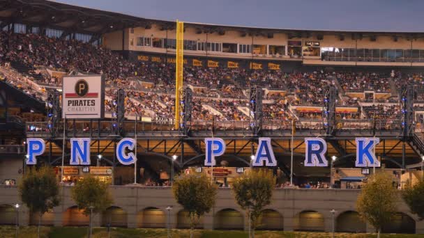 Parque 4K PNC Establecimiento de tiro — Vídeos de Stock