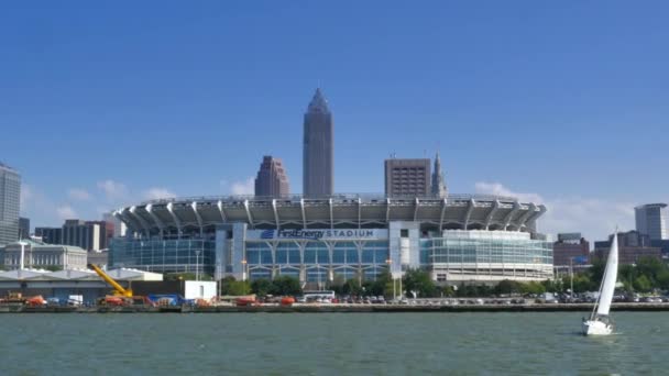 Estádio FirstEnergy na costa do Lago Erie — Vídeo de Stock