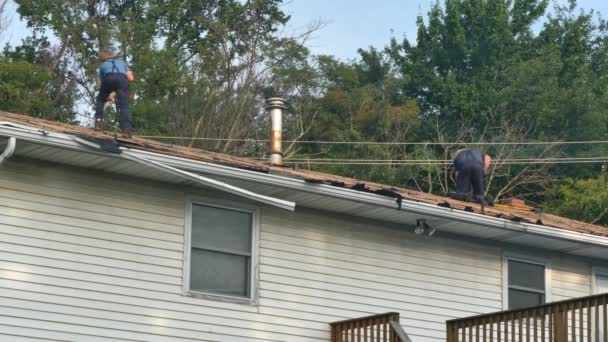 Roofers Stripping Off Old Shingles — Stock Video
