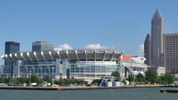 Estadio FirstEnergy en la orilla del lago Erie — Vídeos de Stock