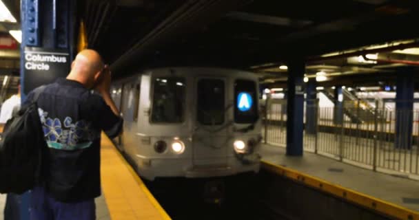 Stacja metra 4K Manhattan Columbus Circle — Wideo stockowe