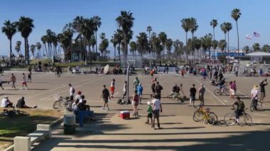 Venice Beach basketbol atış kurulması sahaları