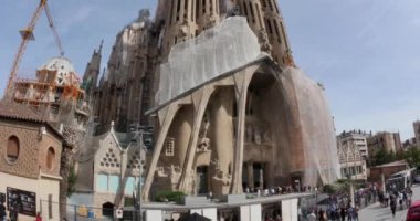 Sagrada Familia yapım aşamasında
