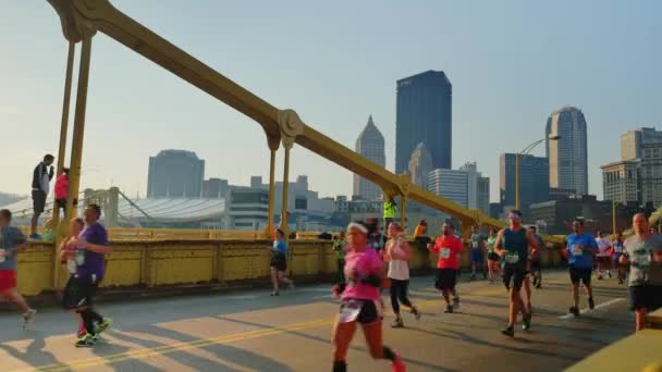 Sportartikel-Marathon 2015 in Pittsburgh — Stockvideo