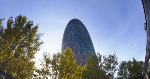 Torre Agbar in Barcelona. — Stock Video