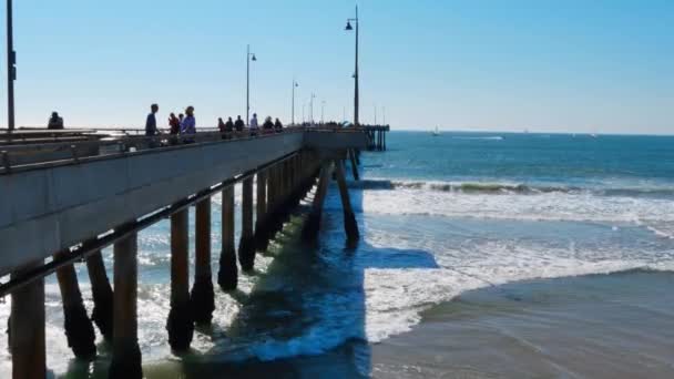 Venice Beach Pier estabelecendo tiro — Vídeo de Stock