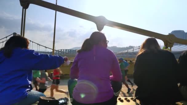 Sportartikel-Marathon 2015 in Pittsburgh — Stockvideo