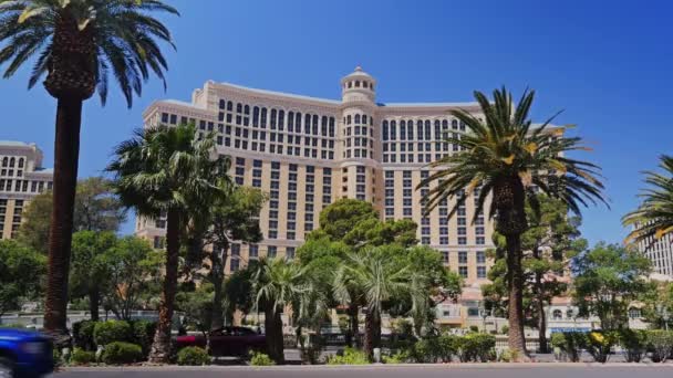Bellagio Casino and Hotel Establishing Shot — Stock Video