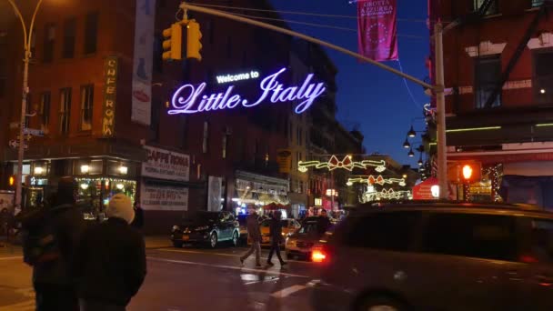 Intersecção em Little Italy in Manhattan — Vídeo de Stock