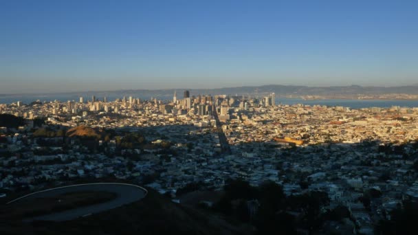 Crepúsculo de San Francisco que estabelece o tiro — Vídeo de Stock