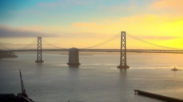 San Francisco Bay Köprüsü Sabah Sunrise — Stok video