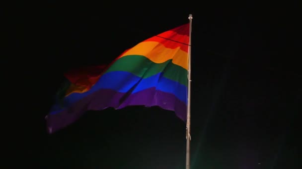 Bandiera dell'orgoglio gay nel distretto di Castro — Video Stock