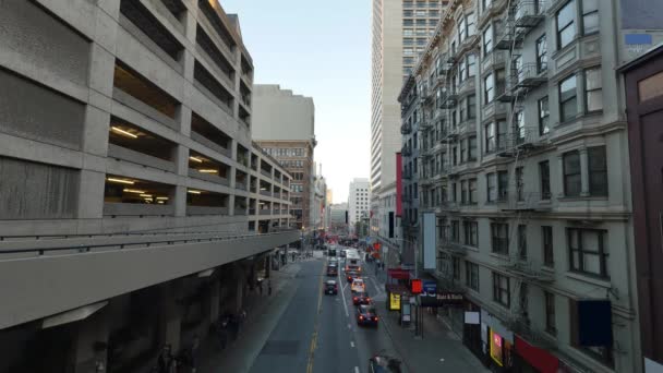 Hoge hoekmening van Stockton Street in San Francisco — Stockvideo