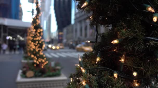 Calles de Nueva York Decoraciones de Navidad — Vídeo de stock