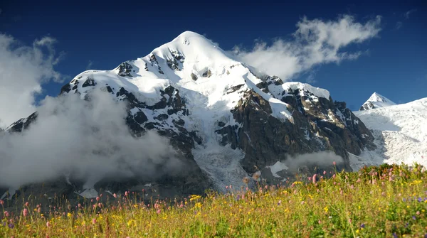 จุดสูงสุดของภูเขา — ภาพถ่ายสต็อก