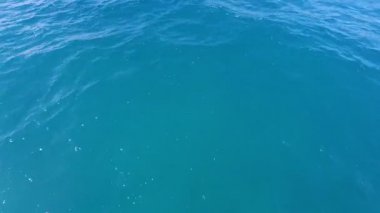 Mavi deniz yüzey hareket görünümü