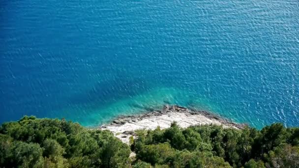 Luchtfoto uitzicht op de Middellandse-Zeekust — Stockvideo