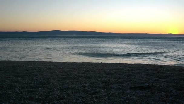 Vista in spiaggia e forte vento in mare — Video Stock