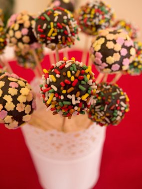 Renkli cakepops