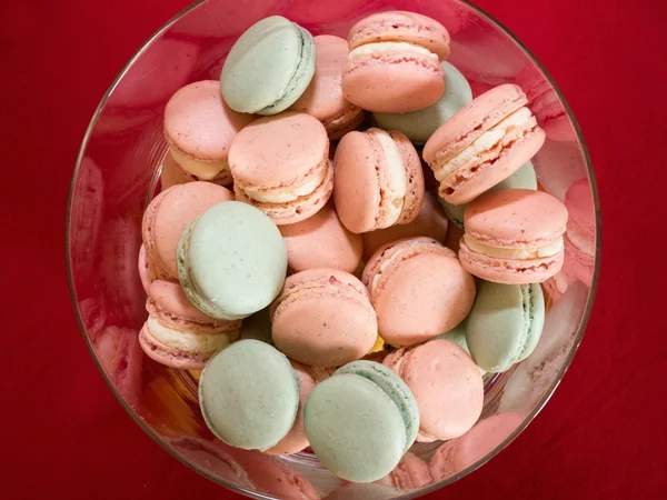 Kabın içinde Macaron kek — Stok fotoğraf