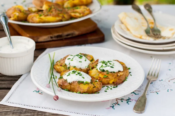 Australische Crash-heiße Kartoffeln mit saurer Sahne — Stockfoto