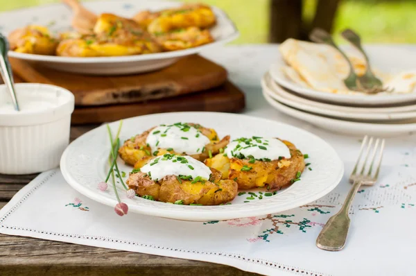 Avustralya kaza sıcak patates ile ekşi krema 