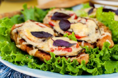 Tavuk patlıcan Parmigiana