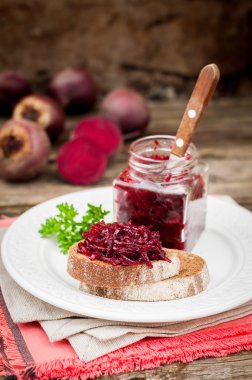 Pancar sos korur çavdar tost