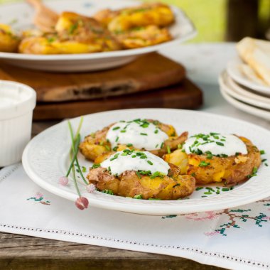 Avustralya kaza sıcak patates ile ekşi krema 