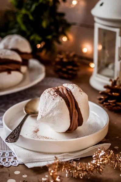 Huge Meringue Kisses Sandwiched Creamy Chocolate Filling Copy Space Your — Stock Photo, Image