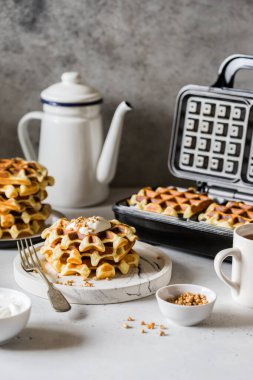 Waffle Yapıcı, afiş, metin için kopyalama alanı içinde pişirilen waffle 'lar