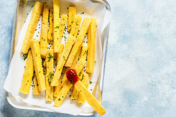 Polenta Chips Con Salsa Tomate Chives Copia Espacio Para Texto —  Fotos de Stock