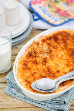 hachis parmentier, etli börek Fransızca sürümünü