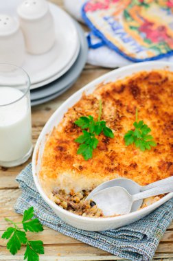hachis parmentier, etli börek Fransızca sürümünü