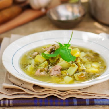 Bir tabak kuzukulağı çorbası