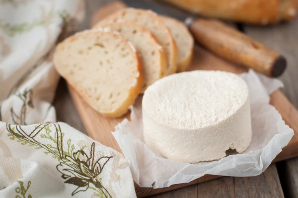 Goat Cheese with Bread — Stock Photo, Image