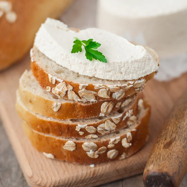 Goat Cheese with Bread — Stock Photo, Image