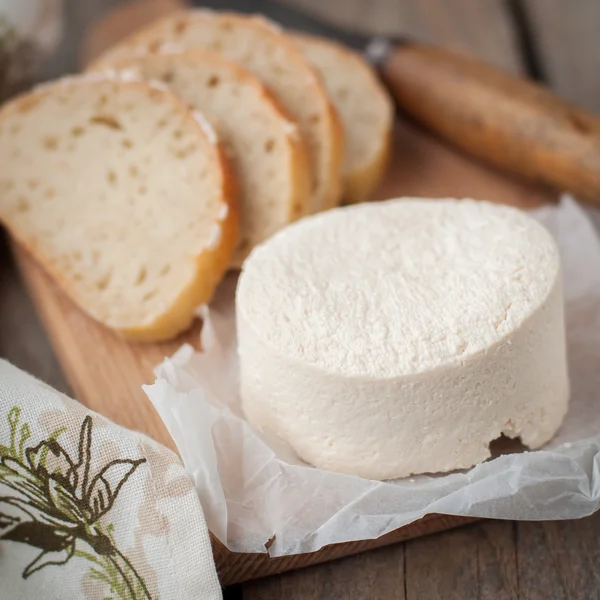 Goat Cheese with Bread — Stock Photo, Image