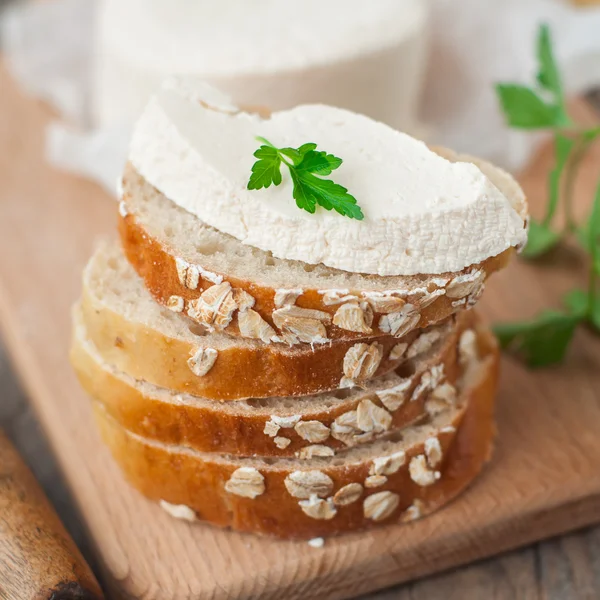 Goat Cheese with Bread — Stock Photo, Image