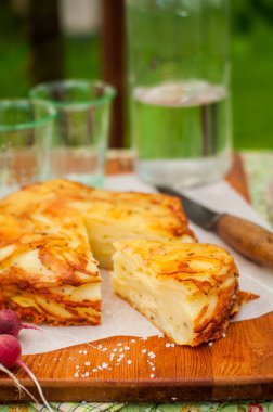 Katmanlı patates fırında