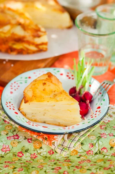 Een segment voor gelaagde aardappel Bake — Stockfoto