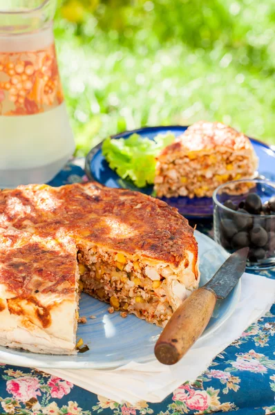 Mexicaanse kip en maïs Tortilla taart — Stockfoto