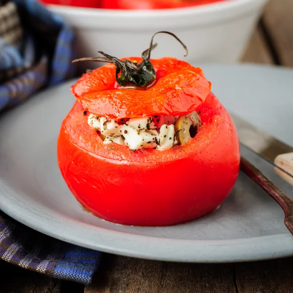 A Cheese and Green Olive Stuffed Tomato — Stock Photo, Image