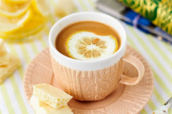 Caffè al limone e cioccolato bianco — Foto Stock