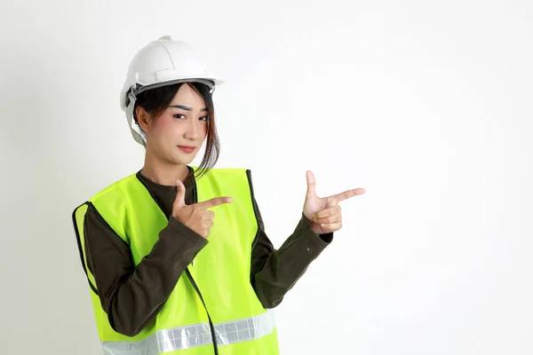 Mujer Asiática Pie Sobre Fondo Blanco — Foto de Stock