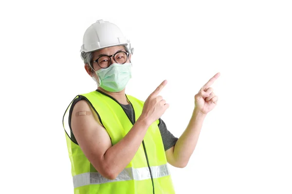 Asian Labor Showing Plaster His Shoulder — Stock Photo, Image