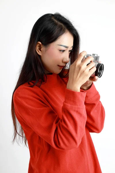 Mujer Asiática Pie Sobre Fondo Blanco — Foto de Stock